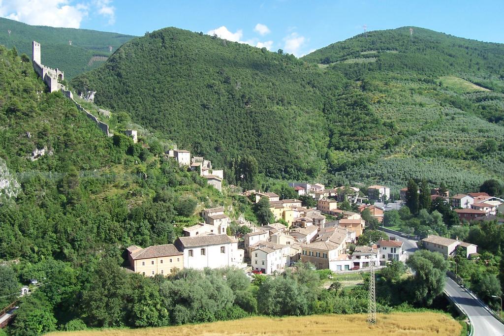 Penzion Casale Le Due Querce Ferentillo Exteriér fotografie